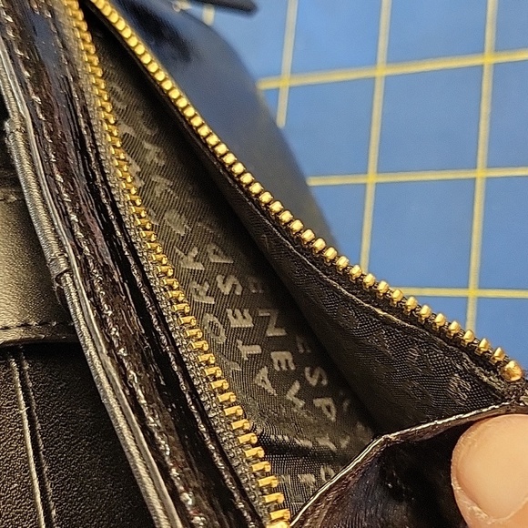 Kate Spade Patent Black Card Holder Wallet 5.5" x 4" x 0.5" Preowned - Picture 3 of 13